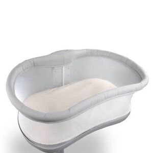 Halo Bassinest White Swivel Sleeper Cover Sheet